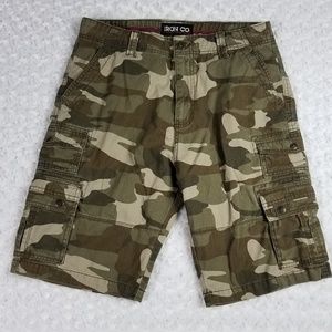 Iron Co. Camouflage Cargo Shorts Size 32